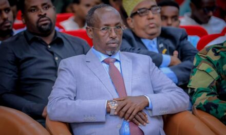 Guddoomiyaha Gobolka Banaadir ahna Duqa Magaalada Muqdisho Madaale ayaa ka qeybgalay Madasha Aragti wadaaga saameynta Been Abuurka iyo Kicinta Colaadaha ay ku leeyihiin Nabadda iyo Xasiloonida.